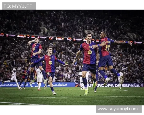 最强壮的足球明星揭秘他们的力量与技巧如何塑造传奇职业生涯