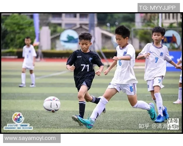 足球明星球星女儿们的成长故事与未来梦想展现了不一样的光芒与希望 足球明星球星女儿们的成长故事与未来梦想展现了不一样的光芒与希望